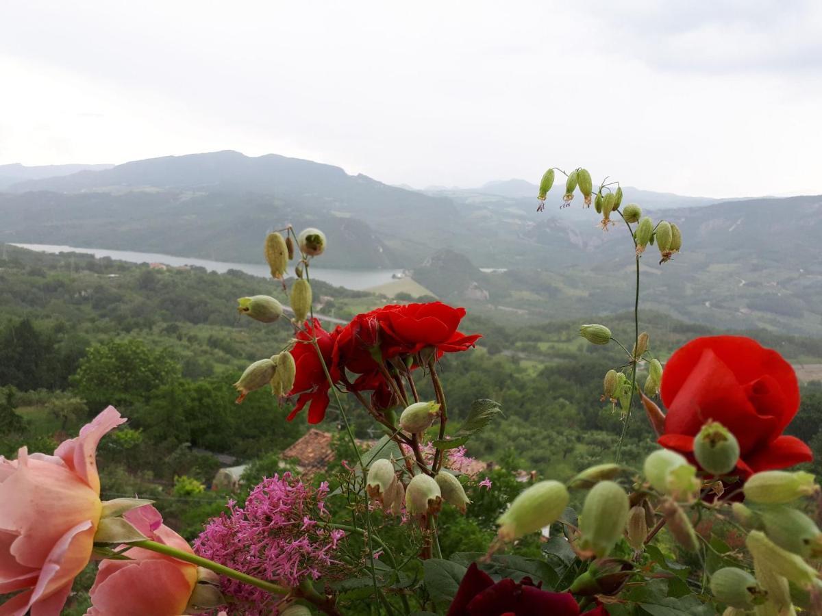 B&B "Za' Vittoria"#Lagodibomba Exteriér fotografie